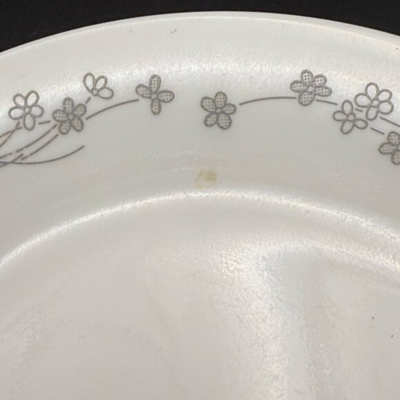 Corelle White Bread Plates Ribbon Bouquet Gray Flower Design Set Of 4 Vintage - Picture 6 of 7